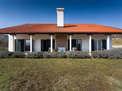 Bild zur gratis inserierten Ferienwohnung Ferienvilla mit Garten, Grill und Terrasse.