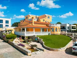 Bild zur gratis inserierten Ferienwohnung Wohnung in Medulin mit Grill, Garten und Terrasse.