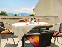 Bild zur gratis inserierten Ferienwohnung Charmante Ferienwohnung in Baška mit Eigenem Balkon.