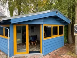 Bild zur gratis inserierten Ferienwohnung Charmantes kleines Häuschen am Blauen See.