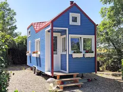 Bild zur gratis inserierten Ferienwohnung Ein echtes Minihaus auf Rädern - perfekt für Urlaub und Probewohnen.