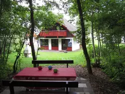 Bild zur gratis inserierten Ferienwohnung Familienfreundliches Ferienhaus mit Kamin.