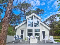 Bild zur gratis inserierten Ferienwohnung mit Blick auf das Wasser.