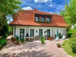 Bild zur gratis inserierten Ferienwohnung Geräumige Wohnung in Bad Elster mit Terrasse, Garten und Grill.