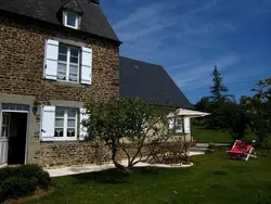 Bild zur gratis inserierten Ferienwohnung Haus "Magnolias" mit Garten und Grillplatz.