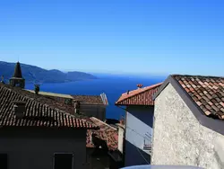 Bild zur gratis inserierten Ferienwohnung Wohnung 'GioBattista' mit Blick aufs Wasser.