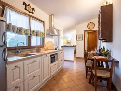 Bild zur gratis inserierten Ferienwohnung Zweizimmerwohnung für 3 Personen in einem Bauernhaus mit Schwimmbad.