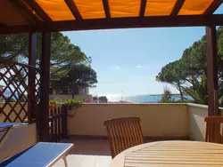 Bild zur gratis inserierten Ferienwohnung TERRASSENWOHNUNG MIT MEERBLICK.