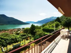 Bild zur gratis inserierten Ferienwohnung Casa Luna' Wohnung mit Wasserblick.