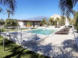 Bild zur gratis inserierten Ferienwohnung Haus in Calatabiano mit privatem Parkplatz.