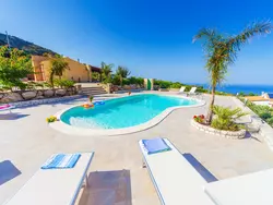 Bild zur gratis inserierten Ferienwohnung 'Mamma Ninetta' mit privatem Pool.