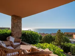 Bild zur gratis inserierten Ferienwohnung Villa mit privatem Garten und Meerblick.