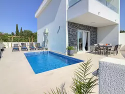 Bild zur gratis inserierten Ferienwohnung Villa White Memory.