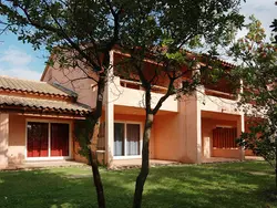 Bild zur gratis inserierten Ferienwohnung Unterkunft mit Terrasse, Klimaanlage. Schwimmbad.