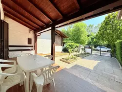 Bild zur gratis inserierten Ferienwohnung Gewächshaus im Erdgeschoss, 2 Gärten.