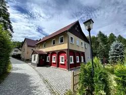 Bild zur gratis inserierten Ferienwohnung Waldferienhaus Dunja mit Sauna, Whirlpool, direkt am Waldrand, Kletterfelsen.