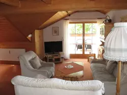 Bild zur gratis inserierten Ferienwohnung mit großer Dachterrasse.