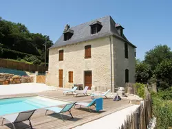 Bild zur gratis inserierten Ferienwohnung Haus "Lou Chastel" mit eigenem Pool.