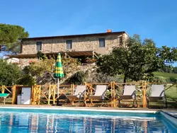 Bild zur gratis inserierten Ferienwohnung Acquapietra Villa Florenz mit Weinbergen und Pool.