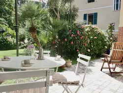 Ferienwohnung Villa in der Stadt-Privatparkplatz-Garten-6Gäste in Vallecrosia - 6 Personen, Hund nicht erlaubt