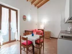 Bild zur gratis inserierten Ferienwohnung Wohnung mit Einzelbetten und Schlafsofa.