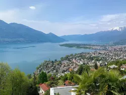 Bild zur gratis inserierten Ferienwohnung Traumhaftes Tessiner Haus mit Weitblick.
