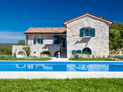 Bild zur gratis inserierten Ferienwohnung Villa "Oravec" mit Garten, Grill und Terrasse.