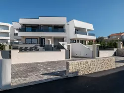 Bild zur gratis inserierten Ferienwohnung Luxusvilla Travera mit privatem Pool und Sauna.