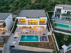 Bild zur gratis inserierten Ferienwohnung Luxuriöse Villa 360 - privater beheizter Pool.