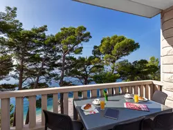 Bild zur gratis inserierten Ferienwohnung Pine Canopy Studio Apartment mit Meerblick A13.