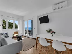 Bild zur gratis inserierten Ferienwohnung Pine Canopy Zwei-Zimmer-Wohnung A8.