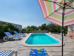 Bild zur gratis inserierten Ferienwohnung Vele Zwei-Schlafzimmer-Wohnung mit Terrasse A2.