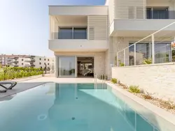 Bild zur gratis inserierten Ferienwohnung Neue moderne Villa "Smokva 1" mit Pool.