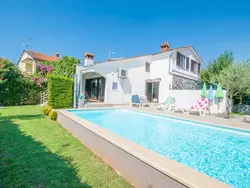 Bild zur gratis inserierten Ferienwohnung mit Pool, großer Garten.