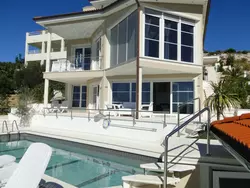 Bild zur gratis inserierten Ferienwohnung Wohnung "Perla 2" mit Blick auf das Wasser.