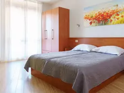 Bild zur gratis inserierten Ferienwohnung mit Blick auf das Wasser.