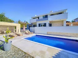 Bild zur gratis inserierten Ferienwohnung Villa "Adria" mit Garten, Grill und Terrasse.