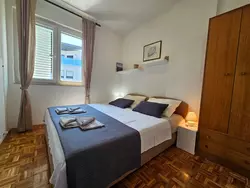 Bild zur gratis inserierten Ferienwohnung "Buza" mit eigenem Balkon.