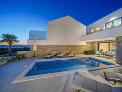 Bild zur gratis inserierten Ferienwohnung Villa "Maria" mit Garten, Grill und Terrasse.