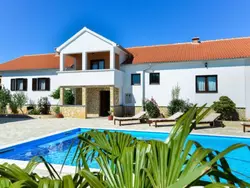 Bild zur gratis inserierten Ferienwohnung Villa Marinic with heated pool and entertainment r.