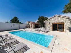 Bild zur gratis inserierten Ferienwohnung Stone villa Marita with pool.