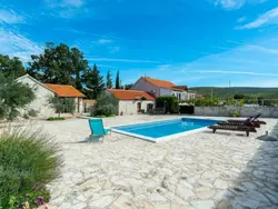 Bild zur gratis inserierten Ferienwohnung Country House Irena with pool.