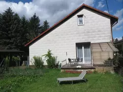 Ferienhaus in ruhiger Lage in der Nähe zahlreicher Wanderro in Wutha-Farnroda - 4 Personen, Hund erlaubt