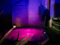Ferienhaus Villa Eden Bleu - Romantische Atmosphäre mit Jacuzzi 10 min vom Ozean entfernt in Biscarrosse - 4 Personen, Hund erlaubt