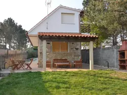 Ferienhaus Sehr helle Villa in Strandnähe mit großem Garten und überdachter Terrasse in Pontevedra (Galicien) - 6 Personen, Hund nicht erlaubt
